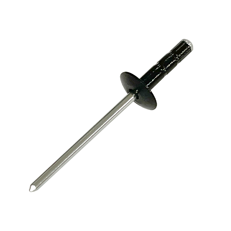 Nituri de cap al cupei negre