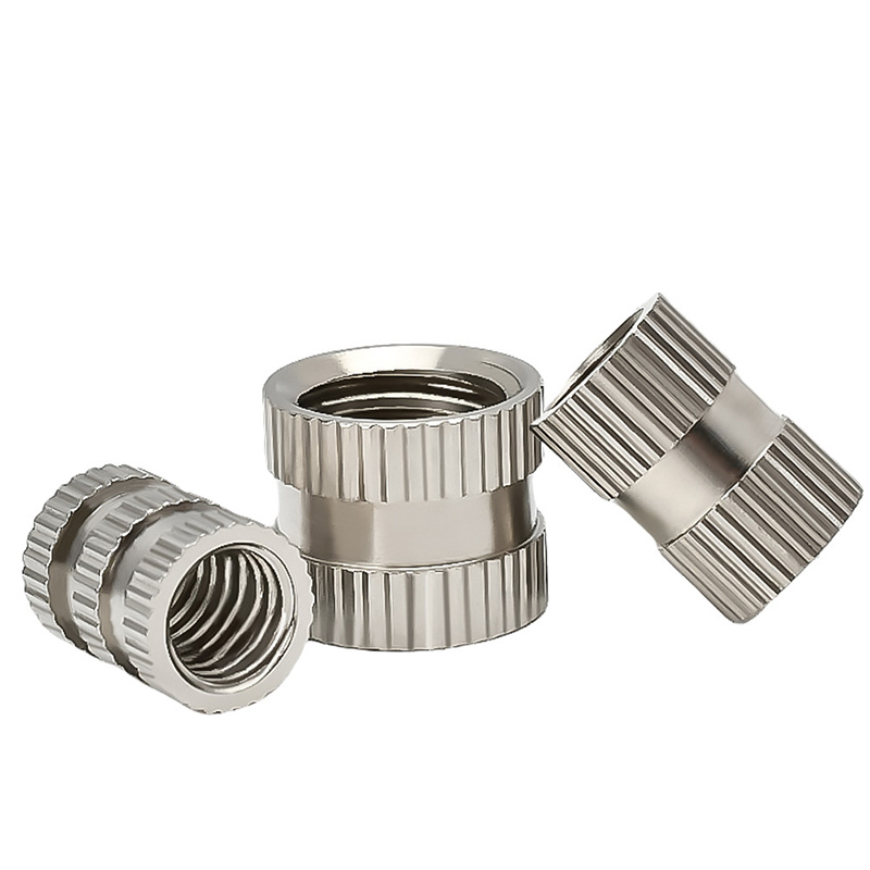 Piuliță de inserție încorporată