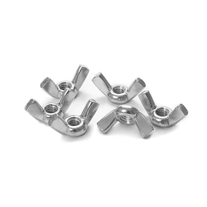 Nuci cu aripi rotunjite